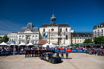 2024-06-07 - 88 OLSEN Dennis (dnk), PEDERSEN Mikkel (dnk), RODA Giorgio (ita), Proton Competition, Ford Mustang GT3 #88, LM GT3, FIA WEC, ambiance during the Scrutineering of the 2024 24 Hours of Le Mans, 4th round of the 2024 FIA World Endurance Championship, on the Place de la République, from June 7 to 8, 2024 in Le Mans, France - 24 HEURES DU MANS 2024 - SCRUTINEERING - ENDURANCE - MOTORS