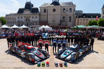 2024-06-07 - 47 RAO Naveen (usa), BELL Matthew (gbr), VESTI Frédérik (dnk), Cool Racing, Oreca 07 - Gibson #47, LMP2 PRO/AM, 37 FLUXA Lorenzo (spa), JAKOBSEN Malthe (dnk), MIYATA Ritomo (jpn), Cool Racing, Oreca 07 - Gibson #37, LMP2, ambiance during the Scrutineering of the 2024 24 Hours of Le Mans, 4th round of the 2024 FIA World Endurance Championship, on the Place de la République, from June 7 to 8, 2024 in Le Mans, France - 24 HEURES DU MANS 2024 - SCRUTINEERING - ENDURANCE - MOTORS