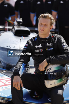 2024-06-07 - SCHUMACHER Mick (ger), Alpine Endurance Team, Alpine A424 #36, Hypercar, FIA WEC, portrait during the Scrutineering of the 2024 24 Hours of Le Mans, 4th round of the 2024 FIA World Endurance Championship, on the Place de la République, from June 7 to 8, 2024 in Le Mans, France - 24 HEURES DU MANS 2024 - SCRUTINEERING - ENDURANCE - MOTORS