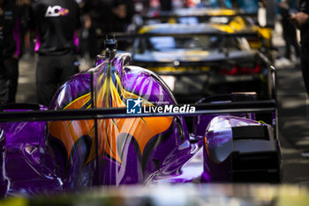 2024-06-06 - 14 HYETT PJ (usa), DELETRAZ Louis (swi), QUINN Alex (gbr), AO by TF, Oreca 07 - Gibson #14, LMP2 PRO/AM, ambiance during the Scrutineering of the 2024 24 Hours of Le Mans, 4th round of the 2024 FIA World Endurance Championship, on the Place de la République, from June 7 to 8, 2024 in Le Mans, France - 24 HEURES DU MANS 2024 - SCRUTINEERING - ENDURANCE - MOTORS