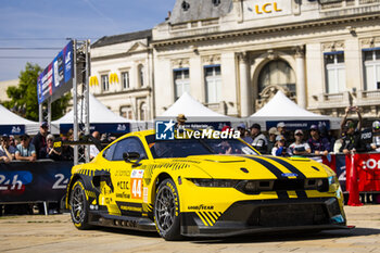 2024-06-06 - 44 HARTSHORNE John (gbr), TUCK Ben (ger), MIES Christopher (ger), Proton Competition, Ford Mustang LMGT3, LMGT3, ambiance during the Scrutineering of the 2024 24 Hours of Le Mans, 4th round of the 2024 FIA World Endurance Championship, on the Place de la République, from June 7 to 8, 2024 in Le Mans, France - 24 HEURES DU MANS 2024 - SCRUTINEERING - ENDURANCE - MOTORS