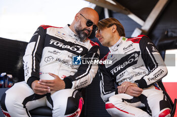 2024-06-06 - LEUNG Darren (gbr), Team WRT, BMW M4 GT3 #31, LM GT3, FIA WEC, FARFUS Augusto (bra), Team WRT, BMW M4 GT3 #31, LM GT3, FIA WEC, portrait during the Scrutineering of the 2024 24 Hours of Le Mans, 4th round of the 2024 FIA World Endurance Championship, on the Place de la République, from June 7 to 8, 2024 in Le Mans, France - 24 HEURES DU MANS 2024 - SCRUTINEERING - ENDURANCE - MOTORS