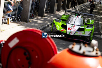 2024-06-06 - 19 GROSJEAN Romain (fra), CALDARELLI Andrea (ita), CAIROLI Matteo (ita), Lamborghini Iron Lynx, Lamborghini SC63 #19, Hypercar, ambiance during the Scrutineering of the 2024 24 Hours of Le Mans, 4th round of the 2024 FIA World Endurance Championship, on the Place de la République, from June 7 to 8, 2024 in Le Mans, France - 24 HEURES DU MANS 2024 - SCRUTINEERING - ENDURANCE - MOTORS