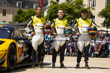 2024-06-06 - 81 EASTWOOD Charlie (irl), ANDRADE Rui (ang), VAN ROMPUY Tom (bel), TF Sport, Corvette Z06 GT3.R #81, LM GT3, FIA WEC, ambiance during the Scrutineering of the 2024 24 Hours of Le Mans, 4th round of the 2024 FIA World Endurance Championship, on the Place de la République, from June 7 to 8, 2024 in Le Mans, France - 24 HEURES DU MANS 2024 - SCRUTINEERING - ENDURANCE - MOTORS