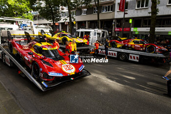 2024-06-08 - 50 FUOCO Antonio (ita), MOLINA Miguel (spa), NIELSEN Nicklas (dnk), Ferrari AF Corse, Ferrari 499P #50, Hypercar, FIA WEC, 83 KUBICA Robert (pol), SHWARTZMAN Robert (isr), YE Yifei (chn), AF Corse, Ferrari 499P #83, Hypercar, FIA WEC, 51 PIER GUIDI Alessandro (ita), CALADO James (gbr), GIOVINAZZI Antonio (ita), Ferrari AF Corse, Ferrari 499P #51, Hypercar, FIA WEC, ambiance during the Scrutineering of the 2024 24 Hours of Le Mans, 4th round of the 2024 FIA World Endurance Championship, on the Place de la République, from June 7 to 8, 2024 in Le Mans, France - 24 HEURES DU MANS 2024 - SCRUTINEERING - ENDURANCE - MOTORS