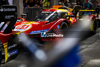 2024-06-08 - 51 PIER GUIDI Alessandro (ita), CALADO James (gbr), GIOVINAZZI Antonio (ita), Ferrari AF Corse, Ferrari 499P #51, Hypercar, FIA WEC, ambiance during the Scrutineering of the 2024 24 Hours of Le Mans, 4th round of the 2024 FIA World Endurance Championship, on the Place de la République, from June 7 to 8, 2024 in Le Mans, France - 24 HEURES DU MANS 2024 - SCRUTINEERING - ENDURANCE - MOTORS