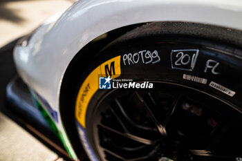 2024-06-08 - 99 TINCKNELL Harry (gbr), JANI Neel (swi), ANDLAUER Julien (fra), Proton Competition, Porsche 963 #99, Hypercar, FIA WEC, tyre, pneu, detail during the Scrutineering of the 2024 24 Hours of Le Mans, 4th round of the 2024 FIA World Endurance Championship, on the Place de la République, from June 7 to 8, 2024 in Le Mans, France - 24 HEURES DU MANS 2024 - SCRUTINEERING - ENDURANCE - MOTORS