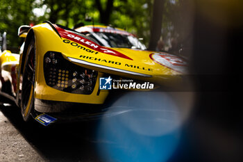 2024-06-08 - 83 KUBICA Robert (pol), SHWARTZMAN Robert (isr), YE Yifei (chn), AF Corse, Ferrari 499P #83, Hypercar, FIA WEC, detail during the Scrutineering of the 2024 24 Hours of Le Mans, 4th round of the 2024 FIA World Endurance Championship, on the Place de la République, from June 7 to 8, 2024 in Le Mans, France - 24 HEURES DU MANS 2024 - SCRUTINEERING - ENDURANCE - MOTORS