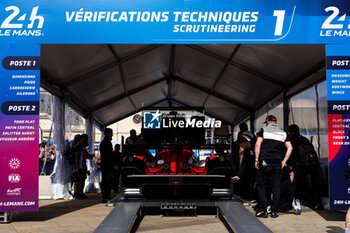 2024-06-08 - 05 CAMPBELL Matt (aus), CHRISTENSEN Michael (dnk), MAKOWIECKI Frédéric (fra), Porsche Penske Motorsport, Porsche 963 #05, Hypercar, FIA WEC, during the Scrutineering of the 2024 24 Hours of Le Mans, 4th round of the 2024 FIA World Endurance Championship, on the Place de la République, from June 7 to 8, 2024 in Le Mans, France - 24 HEURES DU MANS 2024 - SCRUTINEERING - ENDURANCE - MOTORS