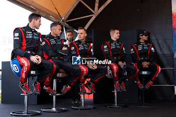 2024-06-08 - ESTRE Kevin (fra), Porsche Penske Motorsport, Porsche 963 #06, Hypercar, FIA WEC, portrait, LOTTERER André (ger), Porsche Penske Motorsport, Porsche 963 #06, Hypercar, FIA WEC, portrait, VANTHOOR Laurens (bel), Porsche Penske Motorsport, Porsche 963 #06, Hypercar, FIA WEC, portrait, JAMINET Mathieu (fra), Porsche Penske Motorsport, Porsche 963 #04, Hypercar, portrait, NASR Felipe (bra), Porsche Penske Motorsport, Porsche 963 #04, Hypercar, portrait during the Scrutineering of the 2024 24 Hours of Le Mans, 4th round of the 2024 FIA World Endurance Championship, on the Place de la République, from June 7 to 8, 2024 in Le Mans, France - 24 HEURES DU MANS 2024 - SCRUTINEERING - ENDURANCE - MOTORS