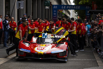 2024-06-08 - 50 FUOCO Antonio (ita), MOLINA Miguel (spa), NIELSEN Nicklas (dnk), Ferrari AF Corse, Ferrari 499P #50, Hypercar, FIA WEC, ambiance during the Scrutineering of the 2024 24 Hours of Le Mans, 4th round of the 2024 FIA World Endurance Championship, on the Place de la République, from June 7 to 8, 2024 in Le Mans, France - 24 HEURES DU MANS 2024 - SCRUTINEERING - ENDURANCE - MOTORS