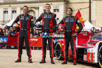 2024-06-08 - 04 JAMINET Mathieu (fra), NASR Felipe (bra), TANDY Nick (gbr), Porsche Penske Motorsport, Porsche 963 #04, Hypercar, portrait during the Scrutineering of the 2024 24 Hours of Le Mans, 4th round of the 2024 FIA World Endurance Championship, on the Place de la République, from June 7 to 8, 2024 in Le Mans, France - 24 HEURES DU MANS 2024 - SCRUTINEERING - ENDURANCE - MOTORS