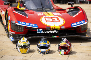 2024-06-08 - 51 PIER GUIDI Alessandro (ita), CALADO James (gbr), GIOVINAZZI Antonio (ita), Ferrari AF Corse, Ferrari 499P #51, Hypercar, FIA WEC, helmet during the Scrutineering of the 2024 24 Hours of Le Mans, 4th round of the 2024 FIA World Endurance Championship, on the Place de la République, from June 7 to 8, 2024 in Le Mans, France - 24 HEURES DU MANS 2024 - SCRUTINEERING - ENDURANCE - MOTORS