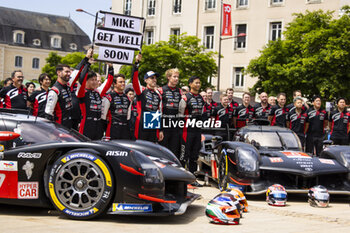 2024-06-08 - 07 LOPEZ José María (arg), KOBAYASHI Kamui (jpn), DE VRIES Nyck (nld), Toyota Gazoo Racing, Toyota GR010 - Hybrid #07, Hypercar, FIA WEC, 08 BUEMI Sébastien (swi), HARTLEY Brendon (nzl), HIRAKAWA Ryo (jpn), Toyota Gazoo Racing, Toyota GR010 - Hybrid #08, Hypercar, FIA WEC, portrait, Get well Soon Mike Conway during the Scrutineering of the 2024 24 Hours of Le Mans, 4th round of the 2024 FIA World Endurance Championship, on the Place de la République, from June 7 to 8, 2024 in Le Mans, France - 24 HEURES DU MANS 2024 - SCRUTINEERING - ENDURANCE - MOTORS