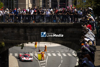 2024-06-08 - 05 CAMPBELL Matt (aus), CHRISTENSEN Michael (dnk), MAKOWIECKI Frédéric (fra), Porsche Penske Motorsport, Porsche 963 #05, Hypercar, FIA WEC, action during the City Centre Procession of the 2024 24 Hours of Le Mans, 4th round of the 2024 FIA World Endurance Championship, on June 8, 2024 in Le Mans, France - 24 HEURES DU MANS 2024 - CITY CENTRE PROCESSION - ENDURANCE - MOTORS