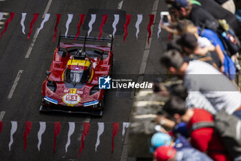 2024-06-08 - 51 PIER GUIDI Alessandro (ita), CALADO James (gbr), GIOVINAZZI Antonio (ita), Ferrari AF Corse, Ferrari 499P #51, Hypercar, FIA WEC, action during the City Centre Procession of the 2024 24 Hours of Le Mans, 4th round of the 2024 FIA World Endurance Championship, on June 8, 2024 in Le Mans, France - 24 HEURES DU MANS 2024 - CITY CENTRE PROCESSION - ENDURANCE - MOTORS