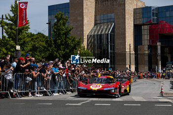 2024-06-08 - 51 PIER GUIDI Alessandro (ita), CALADO James (gbr), GIOVINAZZI Antonio (ita), Ferrari AF Corse, Ferrari 499P #51, Hypercar, FIA WEC, action during the City Centre Procession of the 2024 24 Hours of Le Mans, 4th round of the 2024 FIA World Endurance Championship, on June 8, 2024 in Le Mans, France - 24 HEURES DU MANS 2024 - CITY CENTRE PROCESSION - ENDURANCE - MOTORS