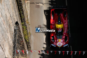 2024-06-08 - 51 PIER GUIDI Alessandro (ita), CALADO James (gbr), GIOVINAZZI Antonio (ita), Ferrari AF Corse, Ferrari 499P #51, Hypercar, FIA WEC, action during the City Centre Procession of the 2024 24 Hours of Le Mans, 4th round of the 2024 FIA World Endurance Championship, on June 8, 2024 in Le Mans, France - 24 HEURES DU MANS 2024 - CITY CENTRE PROCESSION - ENDURANCE - MOTORS