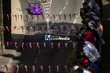 2024-06-08 - 14 HYETT PJ (usa), DELETRAZ Louis (swi), QUINN Alex (gbr), AO by TF, Oreca 07 - Gibson #14, LMP2 PRO/AM, action during the City Centre Procession of the 2024 24 Hours of Le Mans, 4th round of the 2024 FIA World Endurance Championship, on June 8, 2024 in Le Mans, France - 24 HEURES DU MANS 2024 - CITY CENTRE PROCESSION - ENDURANCE - MOTORS