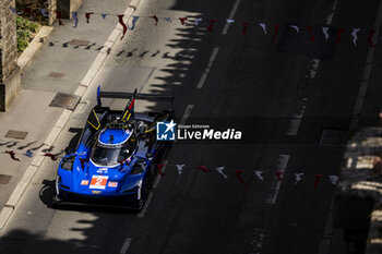 2024-06-08 - 02 BAMBER Earl (nzl), LYNN Alex (gbr), PALOU Alex (spa), Cadillac Racing, Cadillac V-Series.R #02, Hypercar, FIA WEC, action during the City Centre Procession of the 2024 24 Hours of Le Mans, 4th round of the 2024 FIA World Endurance Championship, on June 8, 2024 in Le Mans, France - 24 HEURES DU MANS 2024 - CITY CENTRE PROCESSION - ENDURANCE - MOTORS