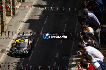 2024-06-08 - 82 JUNCADELLA Daniel (spa), BAUD Sébastien (fra), KOIZUMI Hiroshi (jpn), TF Sport, Corvette Z06 GT3.R #82, LM GT3, FIA WEC, action during the City Centre Procession of the 2024 24 Hours of Le Mans, 4th round of the 2024 FIA World Endurance Championship, on June 8, 2024 in Le Mans, France - 24 HEURES DU MANS 2024 - CITY CENTRE PROCESSION - ENDURANCE - MOTORS