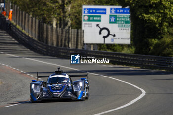 2024-06-09 - 37 FLUXA Lorenzo (spa), JAKOBSEN Malthe (dnk), MIYATA Ritomo (jpn), Cool Racing, Oreca 07 - Gibson #37, LMP2, action during the Free Practice 1 - Test Day of the 2024 24 Hours of Le Mans, 4th round of the 2024 FIA World Endurance Championship, on the Circuit des 24 Heures du Mans, on June 9, 2024 in Le Mans, France - 24 HEURES DU MANS 2024 - FREE PRACTICE 1 - TEST DAY - ENDURANCE - MOTORS