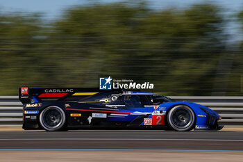 2024-06-09 - 02 BAMBER Earl (nzl), LYNN Alex (gbr), PALOU Alex (spa), Cadillac Racing, Cadillac V-Series.R #02, Hypercar, FIA WEC, action during the Free Practice 1 - Test Day of the 2024 24 Hours of Le Mans, 4th round of the 2024 FIA World Endurance Championship, on the Circuit des 24 Heures du Mans, on June 9, 2024 in Le Mans, France - 24 HEURES DU MANS 2024 - FREE PRACTICE 1 - TEST DAY - ENDURANCE - MOTORS