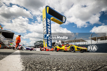 2024-06-09 - 83 KUBICA Robert (pol), SHWARTZMAN Robert (isr), YE Yifei (chn), AF Corse, Ferrari 499P #83, Hypercar, FIA WEC, action, stand, pitlane, during the Free Practice 1 - Test Day of the 2024 24 Hours of Le Mans, 4th round of the 2024 FIA World Endurance Championship, on the Circuit des 24 Heures du Mans, on June 9, 2024 in Le Mans, France - 24 HEURES DU MANS 2024 - FREE PRACTICE 1 - TEST DAY - ENDURANCE - MOTORS
