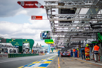 2024-06-09 - 36 VAXIVIERE Matthieu (fra), SCHUMACHER Mick (ger), LAPIERRE Nicolas (fra), Alpine Endurance Team, Alpine A424 #36, Hypercar, FIA WEC, pitstop, arrêt aux stands, during the Free Practice 1 - Test Day of the 2024 24 Hours of Le Mans, 4th round of the 2024 FIA World Endurance Championship, on the Circuit des 24 Heures du Mans, on June 9, 2024 in Le Mans, France - 24 HEURES DU MANS 2024 - FREE PRACTICE 1 - TEST DAY - ENDURANCE - MOTORS