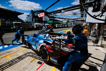 2024-06-09 - 35 MILESI Charles (fra), HABSBURG-Lothringen Ferdinand (aut), CHATIN Paul-Loup (fra), Alpine Endurance Team #35, Alpine A424, Hypercar, FIA WEC, action pitlane, during the Free Practice 1 - Test Day of the 2024 24 Hours of Le Mans, 4th round of the 2024 FIA World Endurance Championship, on the Circuit des 24 Heures du Mans, on June 9, 2024 in Le Mans, France - 24 HEURES DU MANS 2024 - FREE PRACTICE 1 - TEST DAY - ENDURANCE - MOTORS