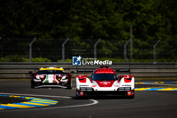 2024-06-09 - 04 JAMINET Mathieu (fra), NASR Felipe (bra), TANDY Nick (gbr), Porsche Penske Motorsport, Porsche 963 #04, Hypercar, action during the Free Practice 1 - Test Day of the 2024 24 Hours of Le Mans, 4th round of the 2024 FIA World Endurance Championship, on the Circuit des 24 Heures du Mans, on June 9, 2024 in Le Mans, France - 24 HEURES DU MANS 2024 - FREE PRACTICE 1 - TEST DAY - ENDURANCE - MOTORS