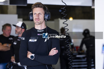 2024-06-09 - BARKER Ben (gbr), Proton Competition, Ford Mustang GT3 #77, LM GT3, FIA WEC, portrait during the Free Practice 2 - Test Day of the 2024 24 Hours of Le Mans, 4th round of the 2024 FIA World Endurance Championship, on the Circuit des 24 Heures du Mans, on June 9, 2024 in Le Mans, France - 24 HEURES DU MANS 2024 - FREE PRACTICE 2 - TEST DAY - ENDURANCE - MOTORS