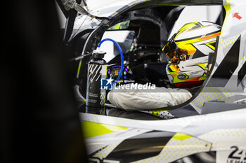 2024-06-09 - VANDOORNE Stoffel (bel), Peugeot TotalEnergies, Peugeot 9x8 #94, Hypercar, FIA WEC, portrait during the Free Practice 2 - Test Day of the 2024 24 Hours of Le Mans, 4th round of the 2024 FIA World Endurance Championship, on the Circuit des 24 Heures du Mans, on June 9, 2024 in Le Mans, France - 24 HEURES DU MANS 2024 - FREE PRACTICE 2 - TEST DAY - ENDURANCE - MOTORS