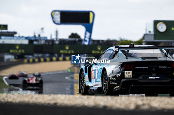 2024-06-09 - 77 BARKER Ben (gbr), HARDWICK Ryan (usa), ROBICHON Zacharie (can), Proton Competition, Ford Mustang GT3 #77, LM GT3, FIA WEC, action during the Free Practice 2 - Test Day of the 2024 24 Hours of Le Mans, 4th round of the 2024 FIA World Endurance Championship, on the Circuit des 24 Heures du Mans, on June 9, 2024 in Le Mans, France - 24 HEURES DU MANS 2024 - FREE PRACTICE 2 - TEST DAY - ENDURANCE - MOTORS