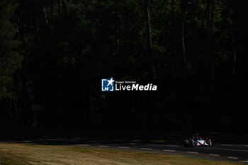 2024-06-09 - 10 CULLEN Ryan (gbr), PILET Patrick (fra), RICHELMI Stéphane (mco), Vector Sport, Oreca 07 - Gibson #10, LMP2, action during the Free Practice 2 - Test Day of the 2024 24 Hours of Le Mans, 4th round of the 2024 FIA World Endurance Championship, on the Circuit des 24 Heures du Mans, on June 9, 2024 in Le Mans, France - 24 HEURES DU MANS 2024 - FREE PRACTICE 2 - TEST DAY - ENDURANCE - MOTORS