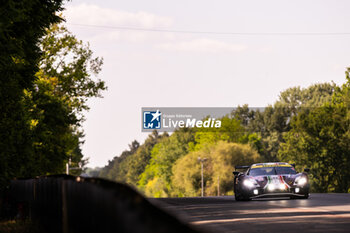 2024-06-09 - 155 LAURSEN Johnny (dnk), LAURSEN Conrad (dnk), TAYLOR Jordan (usa), Spirit of Race, Ferrari 296 LMGT3 #155, LM GT3, action during the Free Practice 2 - Test Day of the 2024 24 Hours of Le Mans, 4th round of the 2024 FIA World Endurance Championship, on the Circuit des 24 Heures du Mans, on June 9, 2024 in Le Mans, France - 24 HEURES DU MANS 2024 - FREE PRACTICE 2 - TEST DAY - ENDURANCE - MOTORS