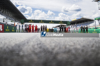 2024-06-11 - Drivers family picture during the 2024 24 Hours of Le Mans, 4th round of the 2024 FIA World Endurance Championship, on the Circuit des 24 Heures du Mans, on June 11, 2024 in Le Mans, France - 24 HEURES DU MANS 2024 - TUESDAY - ENDURANCE - MOTORS