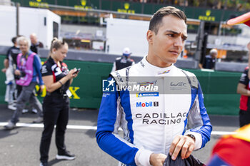 2024-06-11 - PALOU Alex (spa), Cadillac Racing, Cadillac V-Series.R #02, Hypercar, FIA WEC, portrait during the 2024 24 Hours of Le Mans, 4th round of the 2024 FIA World Endurance Championship, on the Circuit des 24 Heures du Mans, on June 11, 2024 in Le Mans, France - 24 HEURES DU MANS 2024 - TUESDAY - ENDURANCE - MOTORS