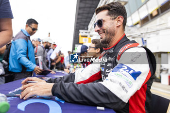 2024-06-11 - LOPEZ José María (arg), Toyota Gazoo Racing, Toyota GR010 - Hybrid #07, Hypercar, FIA WEC, portrait during the 2024 24 Hours of Le Mans, 4th round of the 2024 FIA World Endurance Championship, on the Circuit des 24 Heures du Mans, on June 11, 2024 in Le Mans, France - 24 HEURES DU MANS 2024 - TUESDAY - ENDURANCE - MOTORS