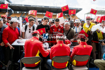 2024-06-11 - Ferrari AF Corse autograph session, session autographe fans, supporters, public, spectators, during the 2024 24 Hours of Le Mans, 4th round of the 2024 FIA World Endurance Championship, on the Circuit des 24 Heures du Mans, on June 11, 2024 in Le Mans, France - 24 HEURES DU MANS 2024 - TUESDAY - ENDURANCE - MOTORS