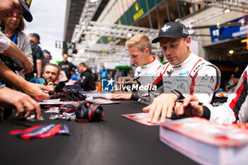 2024-06-11 - MILLROY Ollie (gar), Inception Racing, McLaren 720S LMGT3 Evo, LM GT3, portrait during the 2024 24 Hours of Le Mans, 4th round of the 2024 FIA World Endurance Championship, on the Circuit des 24 Heures du Mans, on June 11, 2024 in Le Mans, France - 24 HEURES DU MANS 2024 - TUESDAY - ENDURANCE - MOTORS