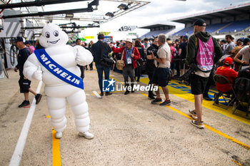 2024-06-11 - Michelin Bibendum during the 2024 24 Hours of Le Mans, 4th round of the 2024 FIA World Endurance Championship, on the Circuit des 24 Heures du Mans, on June 11, 2024 in Le Mans, France - 24 HEURES DU MANS 2024 - TUESDAY - ENDURANCE - MOTORS