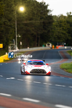 2024-06-12 - 14 JAN Steve (lux), BARTONE Anthony (usa), Getspeed, Mercedes AMG GT3 Evo, GT3, #14, action during the Road to Le Mans 2024, 3rd round of the 2024 Michelin Le Mans Cup, on the Circuit des 24 Heures du Mans, from June 12 to 15, 2024 in Le Mans, France - AUTO - ROAD TO LE MANS 2024 - ENDURANCE - MOTORS