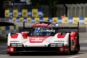 2024-06-12 - 05 CAMPBELL Matt (aus), CHRISTENSEN Michael (dnk), MAKOWIECKI Frédéric (fra), Porsche Penske Motorsport, Porsche 963 #05, Hypercar, FIA WEC, action during the 2024 24 Hours of Le Mans, 4th round of the 2024 FIA World Endurance Championship, on the Circuit des 24 Heures du Mans, on June 12, 2024 in Le Mans, France - 24 HEURES DU MANS 2024 - WEDNESDAY - ENDURANCE - MOTORS