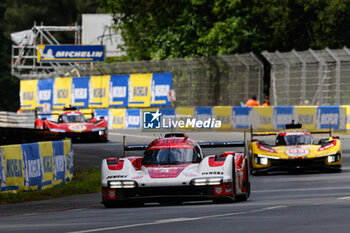 2024-06-12 - 04 JAMINET Mathieu (fra), NASR Felipe (bra), TANDY Nick (gbr), Porsche Penske Motorsport, Porsche 963 #04, Hypercar, action during the 2024 24 Hours of Le Mans, 4th round of the 2024 FIA World Endurance Championship, on the Circuit des 24 Heures du Mans, on June 12, 2024 in Le Mans, France - 24 HEURES DU MANS 2024 - WEDNESDAY - ENDURANCE - MOTORS