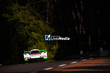 2024-06-12 - 99 TINCKNELL Harry (gbr), JANI Neel (swi), ANDLAUER Julien (fra), Proton Competition, Porsche 963 #99, Hypercar, FIA WEC, action during the 2024 24 Hours of Le Mans, 4th round of the 2024 FIA World Endurance Championship, on the Circuit des 24 Heures du Mans, on June 12, 2024 in Le Mans, France - 24 HEURES DU MANS 2024 - WEDNESDAY - ENDURANCE - MOTORS