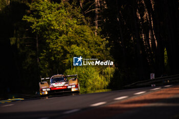 2024-06-12 - 12 STEVENS Will (gbr), ILOTT Callum (gbr), NATO Norman (fra), Hertz Team Jota, Porsche 963 #12, Hypercar, FIA WEC, action during the 2024 24 Hours of Le Mans, 4th round of the 2024 FIA World Endurance Championship, on the Circuit des 24 Heures du Mans, on June 12, 2024 in Le Mans, France - 24 HEURES DU MANS 2024 - WEDNESDAY - ENDURANCE - MOTORS