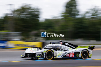 2024-06-12 - 94 VANDOORNE Stoffel (bel), DUVAL Loïc (fra), DI RESTA Paul (gbr), Peugeot TotalEnergies, Peugeot 9x8 #94, Hypercar, FIA WEC, action during the 2024 24 Hours of Le Mans, 4th round of the 2024 FIA World Endurance Championship, on the Circuit des 24 Heures du Mans, on June 12, 2024 in Le Mans, France - 24 HEURES DU MANS 2024 - WEDNESDAY - ENDURANCE - MOTORS