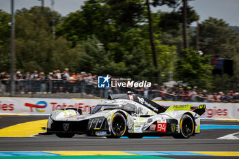 2024-06-12 - 94 VANDOORNE Stoffel (bel), DUVAL Loïc (fra), DI RESTA Paul (gbr), Peugeot TotalEnergies, Peugeot 9x8 #94, Hypercar, FIA WEC, action during the 2024 24 Hours of Le Mans, 4th round of the 2024 FIA World Endurance Championship, on the Circuit des 24 Heures du Mans, on June 12, 2024 in Le Mans, France - 24 HEURES DU MANS 2024 - WEDNESDAY - ENDURANCE - MOTORS