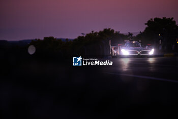 2024-06-12 - 20 VAN DER LINDE Sheldon (zaf), FRIJNS Robin (nld), RAST René (ger), BMW M Team WRT, BMW Hybrid V8 #20, Hypercar, FIA WEC, action during the 2024 24 Hours of Le Mans, 4th round of the 2024 FIA World Endurance Championship, on the Circuit des 24 Heures du Mans, on June 12, 2024 in Le Mans, France - 24 HEURES DU MANS 2024 - WEDNESDAY - ENDURANCE - MOTORS